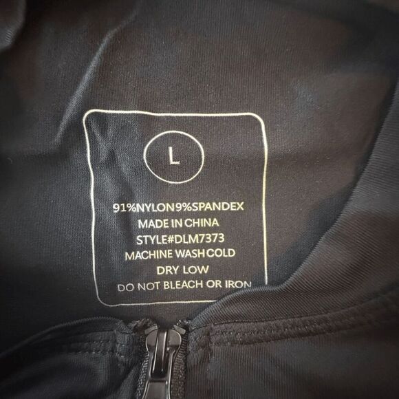 North Shore Surf Shop Women's Delmar Long Sleeve Rash Guard Black Size Large NWT - Picture 3 of 8